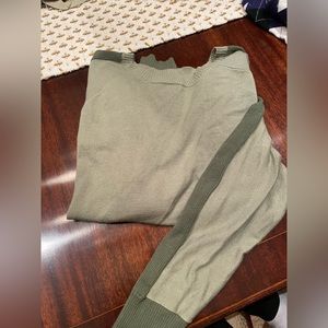 Woman long sleeve olive green sweat set